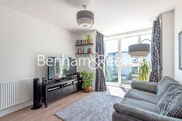 1 Bedroom Flat To Rent In Heritage Place, Brentford, TW8