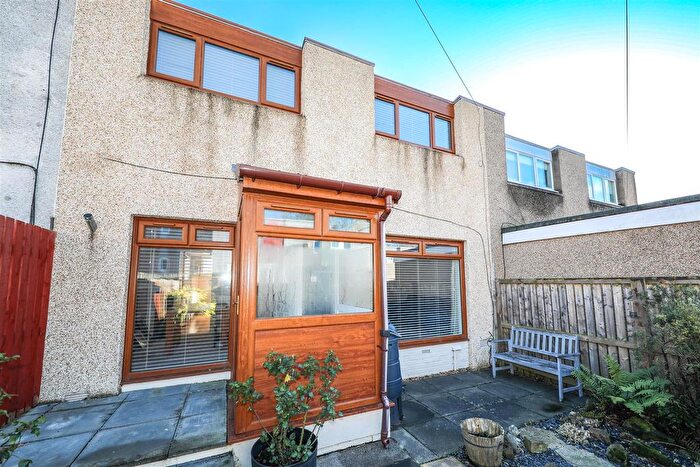 3 Bedroom Terraced House For Sale In Dunbeath Drive, Glenrothes, KY7