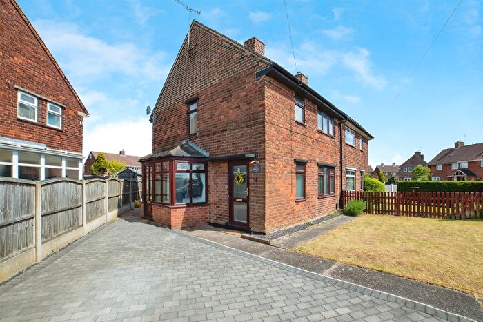 3 Bedroom Semi-Detached House For Sale In Birch Grove, Shirebrook, Mansfield, NG20