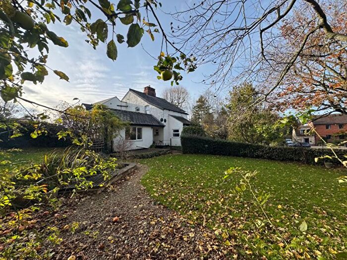 3 Bedroom Semi Detached House For Sale In Valley Lane, Upton St Leonards, Gloucester, GL4