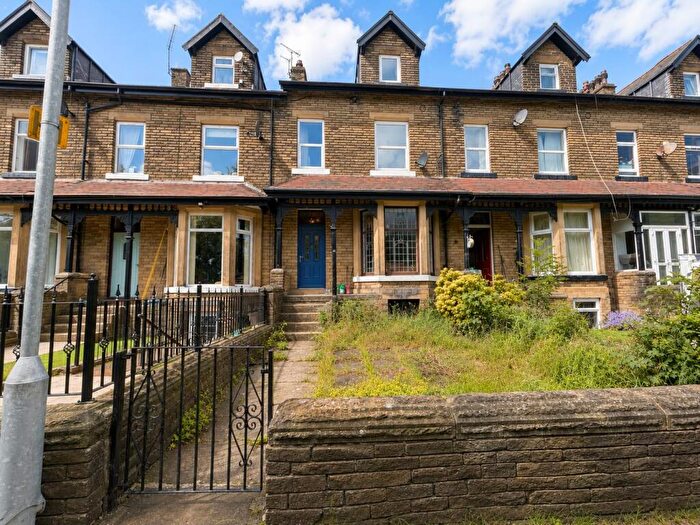 5 Bedroom Terraced House For Sale In Larchmont, Bradford, BD14