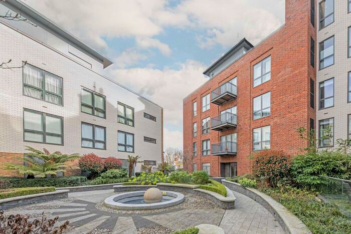 2 Bedroom Flat To Rent In Brewery Lane, Twickenham, TW1