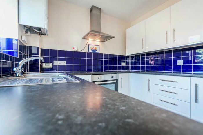 2 Bedroom Property To Rent In Perryfields Close, Redditch, B98