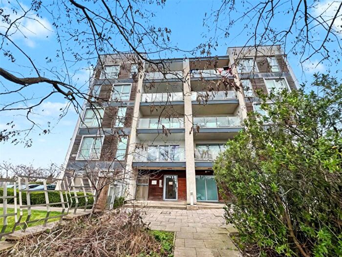 2 Bedroom Apartment For Sale In Ashton Old Road, Manchester, M11