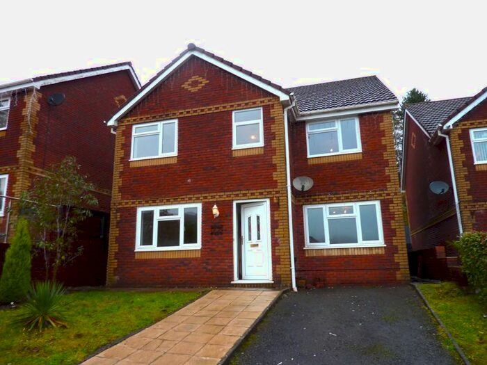4 Bedroom Detached House To Rent In North Rising, Pontlottyn, Bargoed, CF81