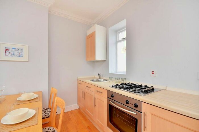 1 Bedroom Flat To Rent In Oakley Street, Chelsea, London, SW3