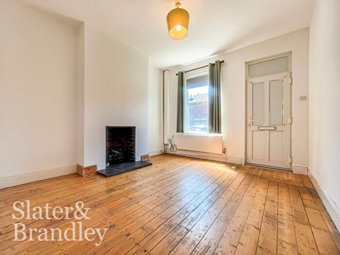 2 Bedroom Terraced House To Rent In Vernon Road, Nottingham, NG6