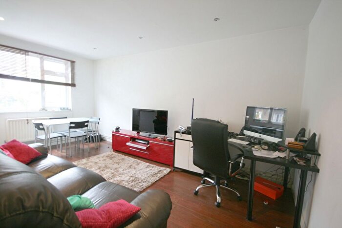 1 Bedroom Flat To Rent In Vanbern House, Prince Of Wales Road, Kenitsh Town, NW5
