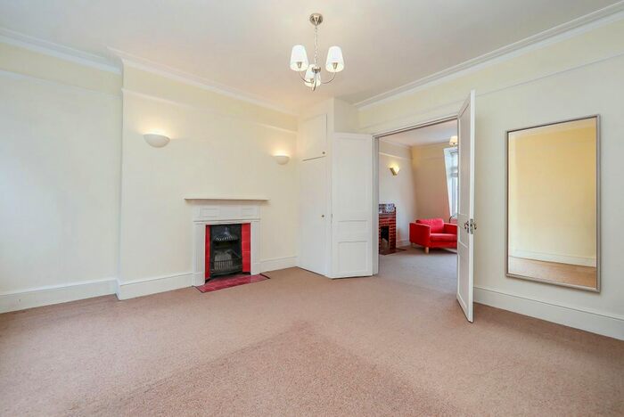 2 Bedroom Flat To Rent In Widley Road, Off Elgin Avenue, Maida Vale, London, W9