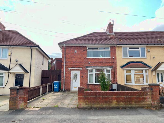 Houses for sale & to rent in L11 5BR, Falklands Approach, Clubmoor