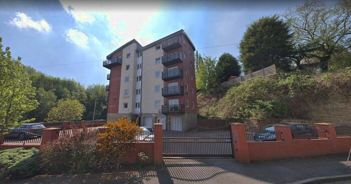 2 Bedroom Flat To Rent In Barwick Court, Station Road, Leeds, LS27