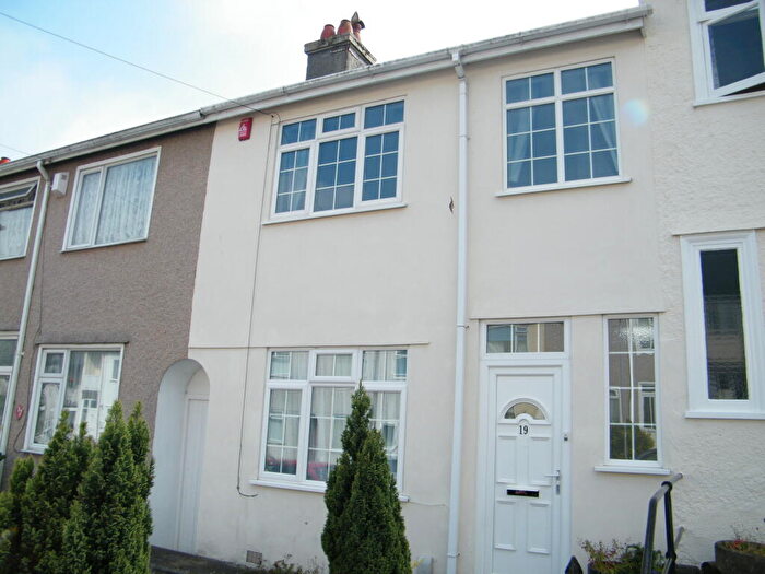 2 Bedroom Terraced House To Rent In Hungerford Road, Beacon Park, PL2