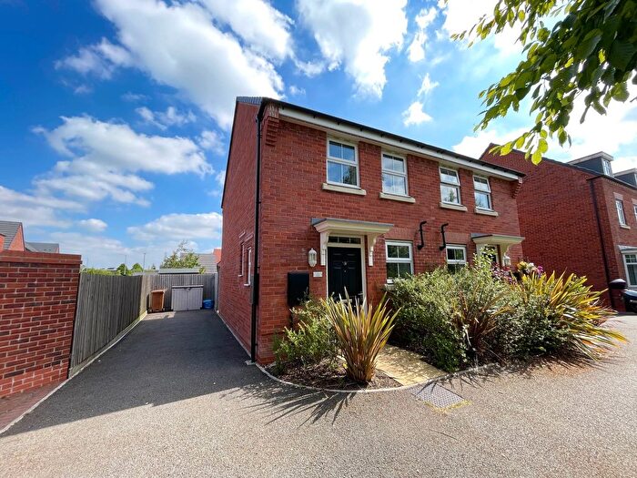 2 Bedroom Property To Rent In Caswell Road, Lichfield, WS13