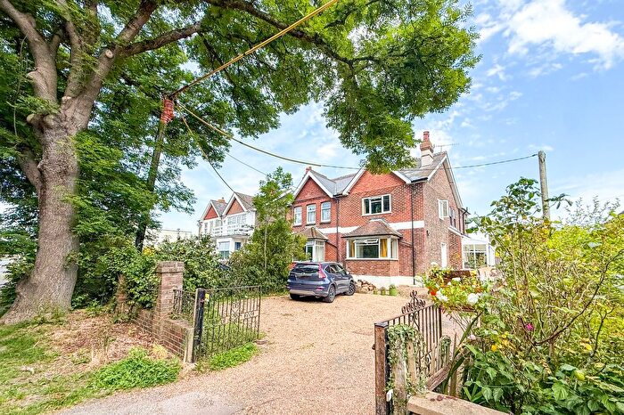 3 Bedroom Semi-Detached House For Sale In Pevensey Road, Polegate, BN26
