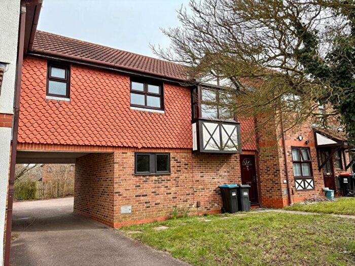 1 Bedroom Maisonette To Rent In Tatling Grove, Walnut Tree, Milton Keynes, MK7