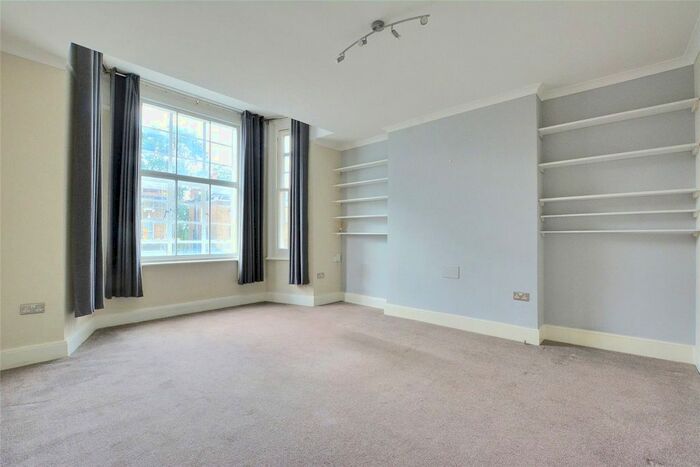 2 Bedroom Flat To Rent In Granville Park, London, SE13
