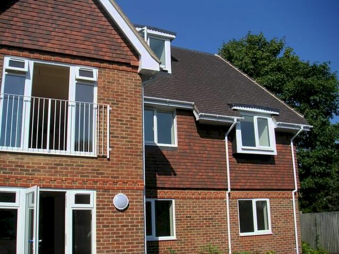 2 Bedroom Flat To Rent In The Willows, Station Road, Earley, Reading, Berkshire, RG6