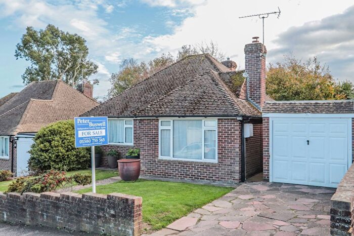 2 Bedroom Bungalow For Sale In Rother View, Burwash, Etchingham, TN19
