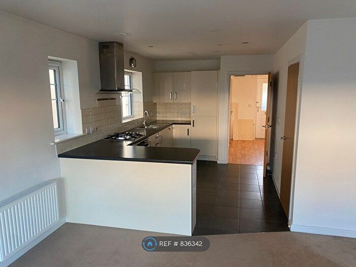 3 Bedroom Semi-Detached House To Rent In Kings Close, Bournemouth, BH10