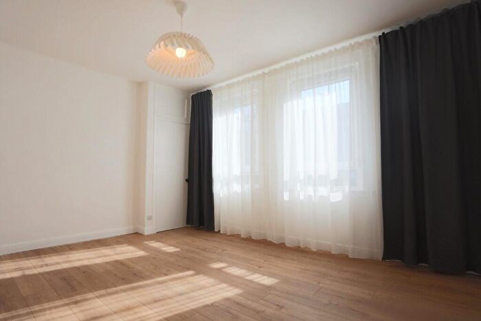 2 Bedroom Flat To Rent In Granton Medway, Granton, Edinburgh, EH5