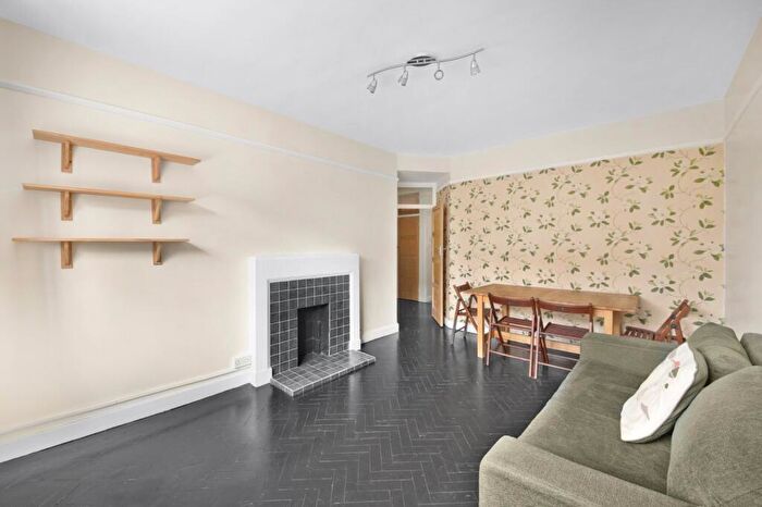 1 Bedroom Flat To Rent In Highbury Grove Court, Highbury Grove, N5