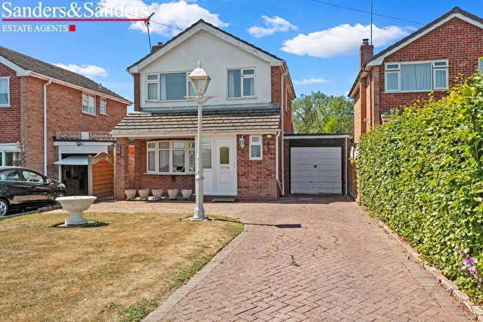 3 Bedroom Detached House For Sale In Winchcombe Road, Alcester, B49
