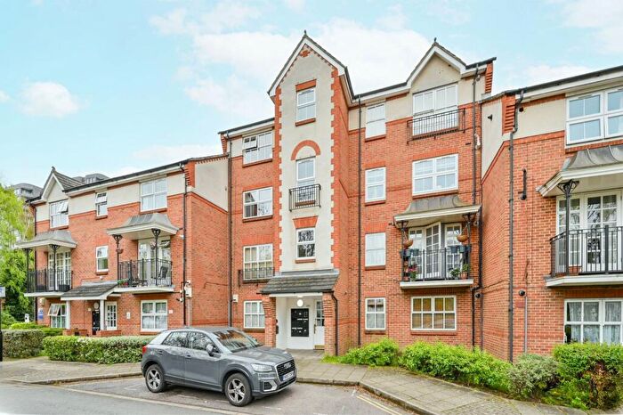 1 Bedroom Flat For Sale In Midland Terrace, North Acton, London, NW10