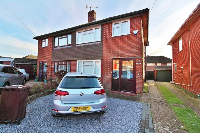 3 Bedroom Semi Detached House For Sale In Aldsworth Gardens, Drayton, PO6