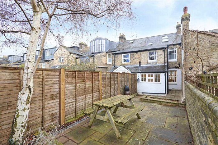 3 Bedroom Terraced House For Sale In Mawson Road, Cambridge, CB1