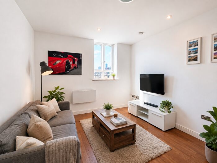 1 Bedroom Flat For Sale In Romford Road, London, E15
