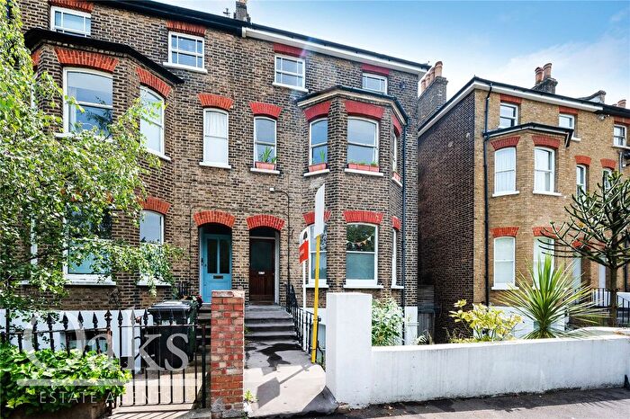 3 Bedroom Flat For Sale In Avenue Park Road, West Norwood, SE27