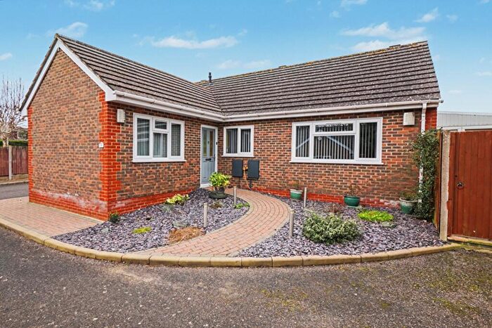 3 Bedroom Detached Bungalow For Sale In Wigmore Glade, Wigmore, ME8