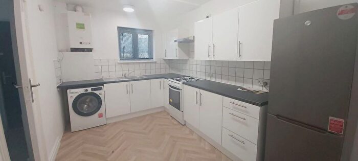 3 Bedroom Maisonette To Rent In Morden Court, Morden, SM4