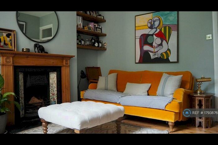 2 Bedroom Flat To Rent In Highgate, London, N6