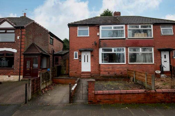 3 Bedroom Semi-Detached House To Rent In Eastleigh Road, Manchester, M25