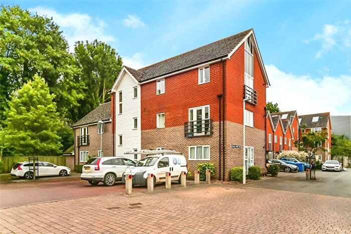 1 Bedroom Flat For Sale In Edward Vinson Drive, Faversham, Kent, ME13