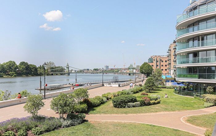 3 Bedroom Flat For Sale In Parr's Way, Hammersmith, W6
