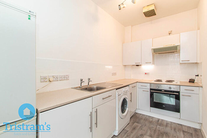 1 Bedroom Apartment To Rent In Regent Mews, Wollaton Street, NG1