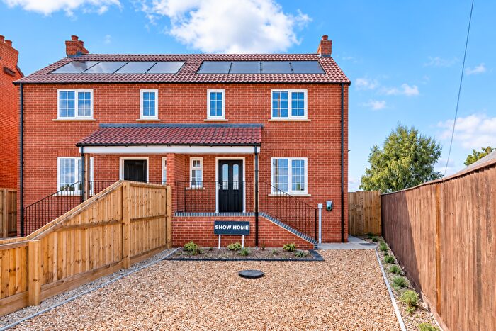 3 Bedroom Semi Detached House For Sale In Homers Lane, Butterwick, PE22