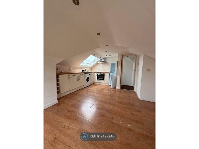 1 Bedroom Maisonette To Rent In Bloomfield Road, Bristol, BS4