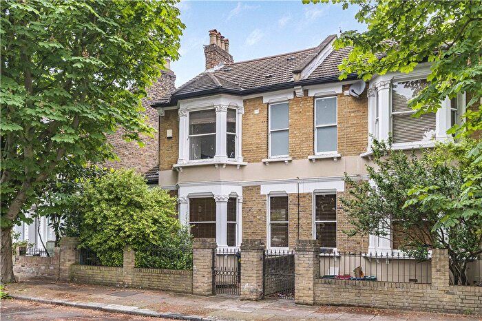4 Bedroom Semi-Detached House To Rent In Heathfield Gardens, London, W4