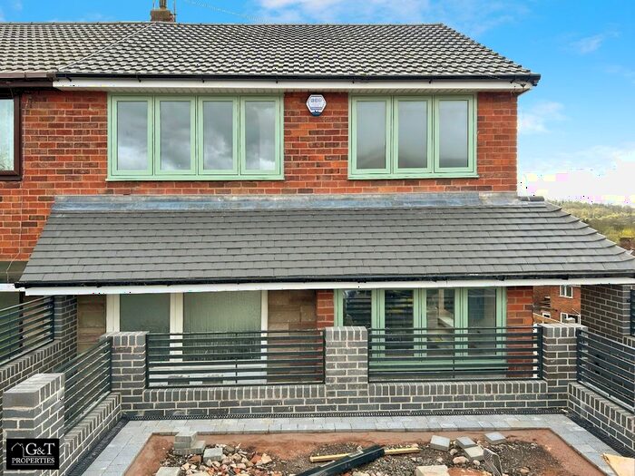3 Bedroom Semi-Detached House To Rent In Brookbank Road, Dudley, DY3