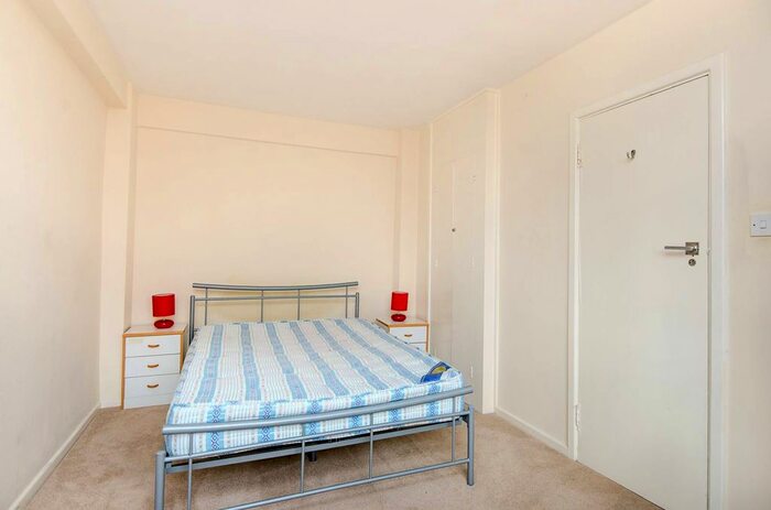 1 Bedroom Flat To Rent In Upper Richmond Road, Putney, London, SW15