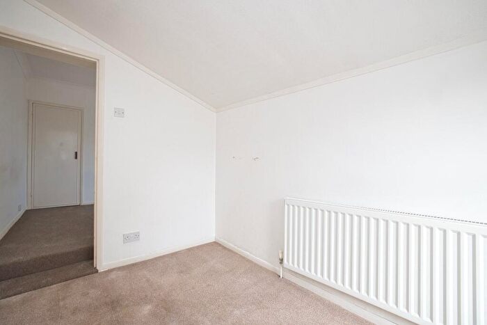 2 Bedroom End Of Terrace House For Sale In Northdown Road, Broadstairs, Kent, CT10