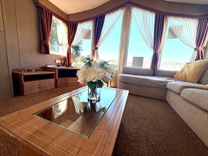 3 Bedroom Park Home For Sale In Dovercourt Holiday Park, Low Rd Harwich, CO12