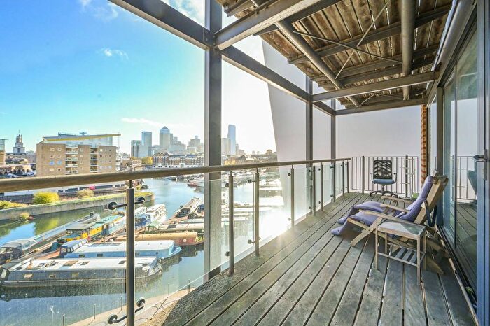3 Bedroom Flat To Rent In Branch Road, Limehouse, London, E14