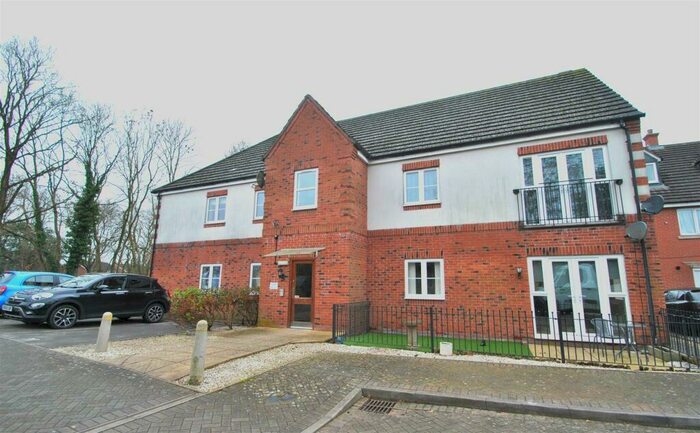 2 Bedroom Flat To Rent In Parsons Mews, Stirchley, Birmingham, B30