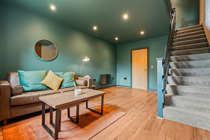 2 Bedroom Terraced House For Sale In Longfield Lane, West Cheshunt, Hertfordshire, EN7