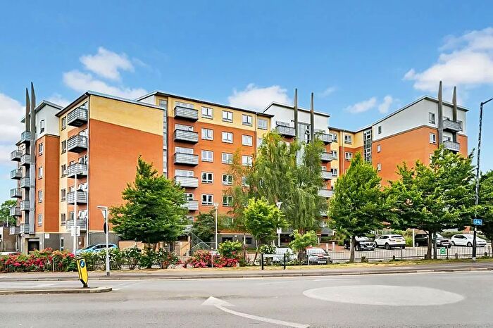 2 Bedroom Apartment For Sale In Priory Heights, Buckingham Avenue, ., Slough, Berkshire, SL1