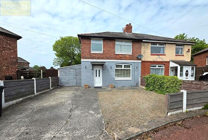 3 Bedroom Semi-Detached House For Sale In Derbyshire Avenue, Stretford, M32